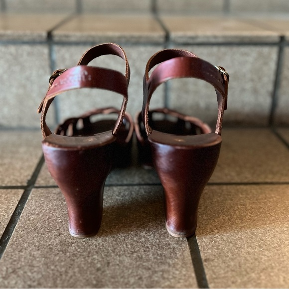 Swedish Hasbeen’s Cognac Wedge Sandles size 38 - Picture 15 of 16